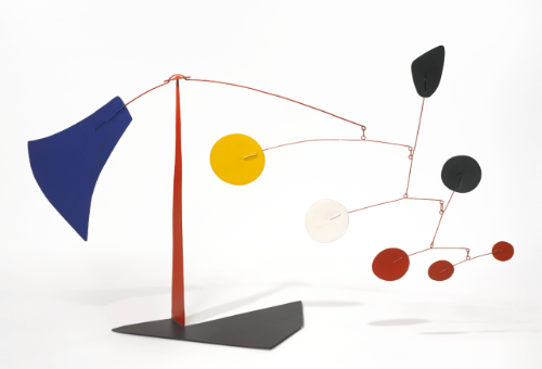 Alexander Calder, <i>Gunstock</i>, 1973, painted metal and wire, 24 3/4 x 39 1/2 x 11 in. (62.9 x 100.3 x 27.9 cm)
